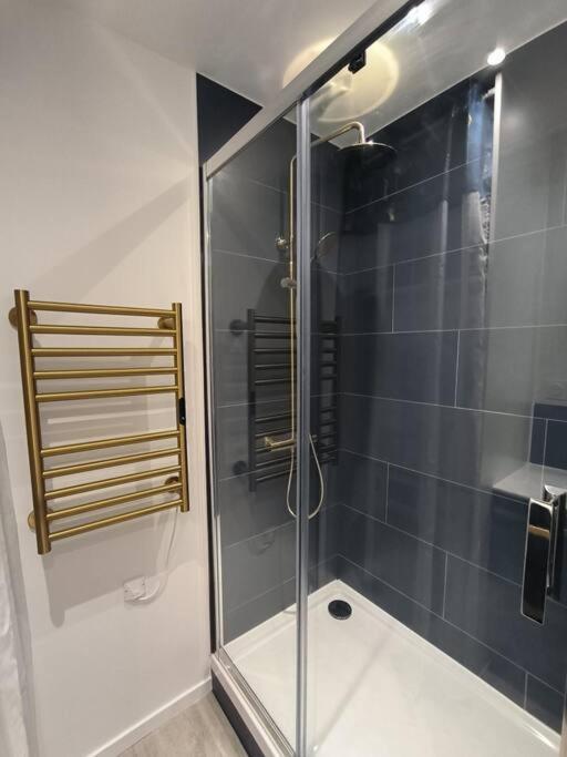 T2 -55M2- Elegant Et Chaleureux Apartment Монбризон Екстериор снимка