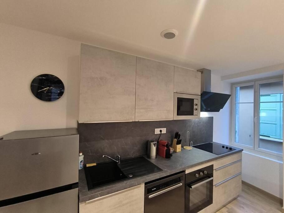 T2 -55M2- Elegant Et Chaleureux Apartment Монбризон Екстериор снимка
